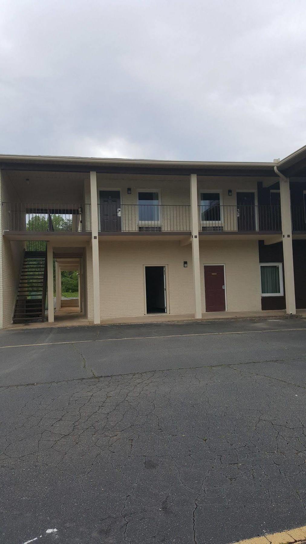 Econo Lodge Форест-Сити Экстерьер фото